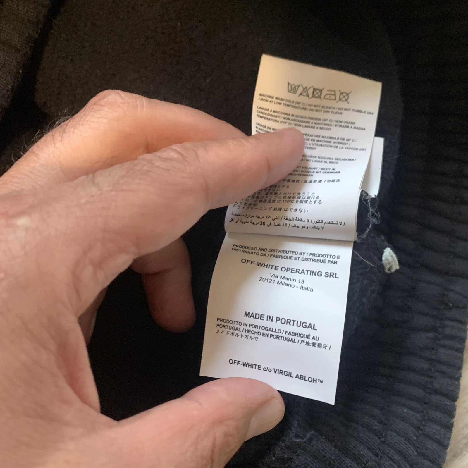 OFF WHITE Maglione con cappuccio da uomo bianco sporco taglia top in foto su nastro