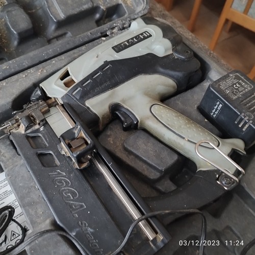 HITACHI NT65GS Nail Gun with 3 Batteries & Charger eBay