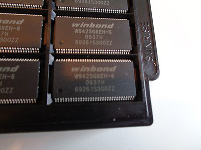 WINBOND W9425G6EH-6 SDRAM 10 PCS NEW