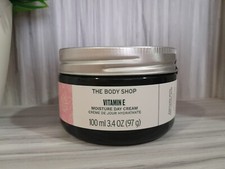 THE BODY SHOP Vitamin E Moisture Day Cream All Skin Type Large Size 3.4oz 100ml