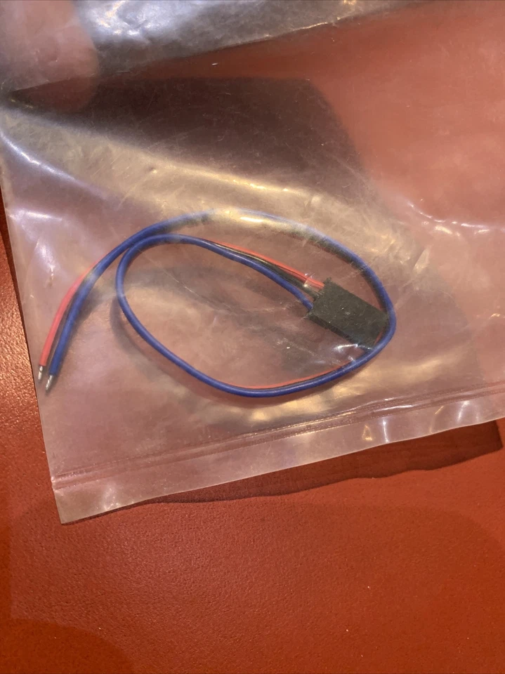 NEW Airtronics Servo Lead Older ATX Connector - Image 3 of 4