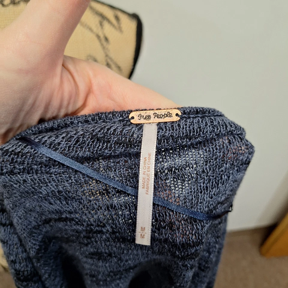 Suéter envolvente sintético Free People tejido elástico manga larga azul para mujer talla M Foto 4 de 4