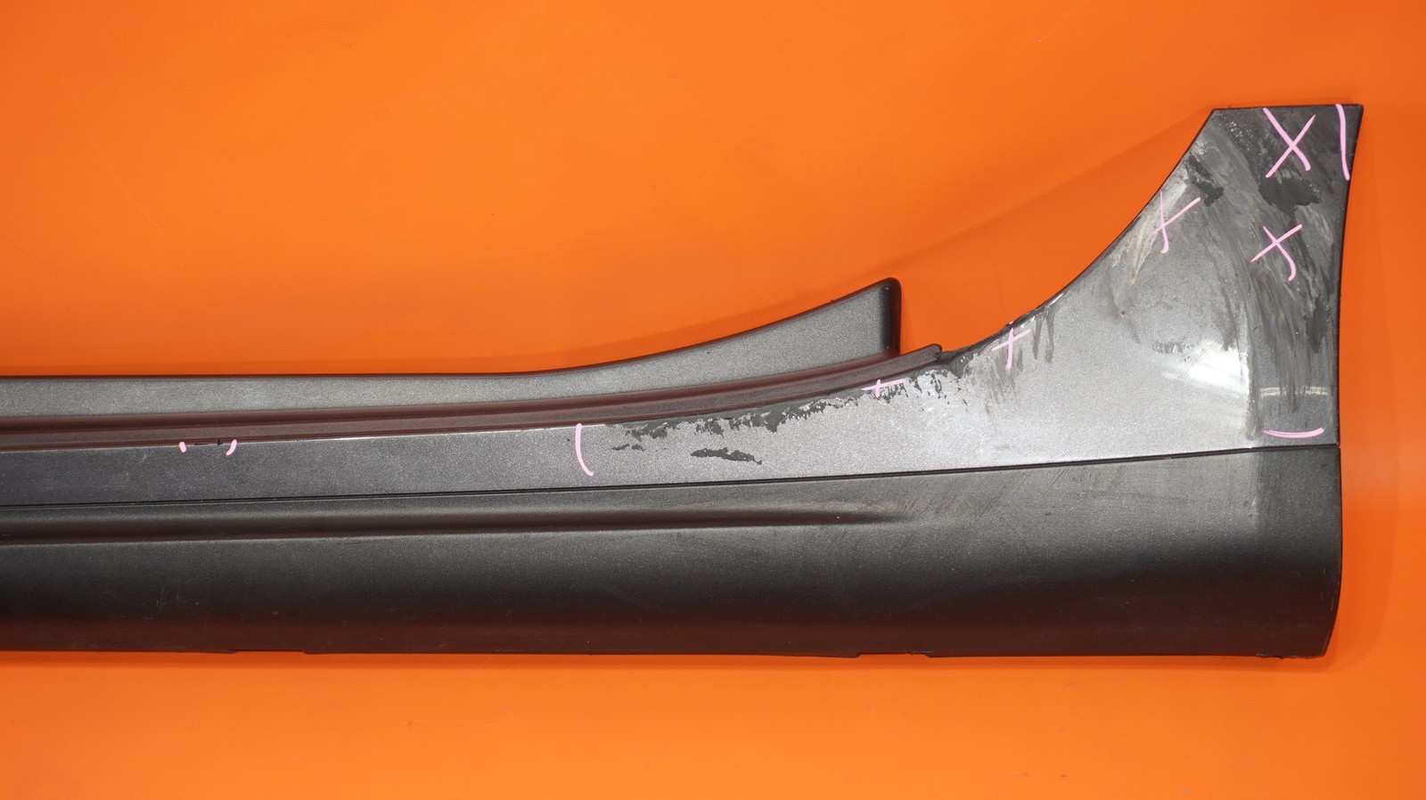 Maserati Ghibli 2014-2016 Left Rocker molding Gray P/N 670010789