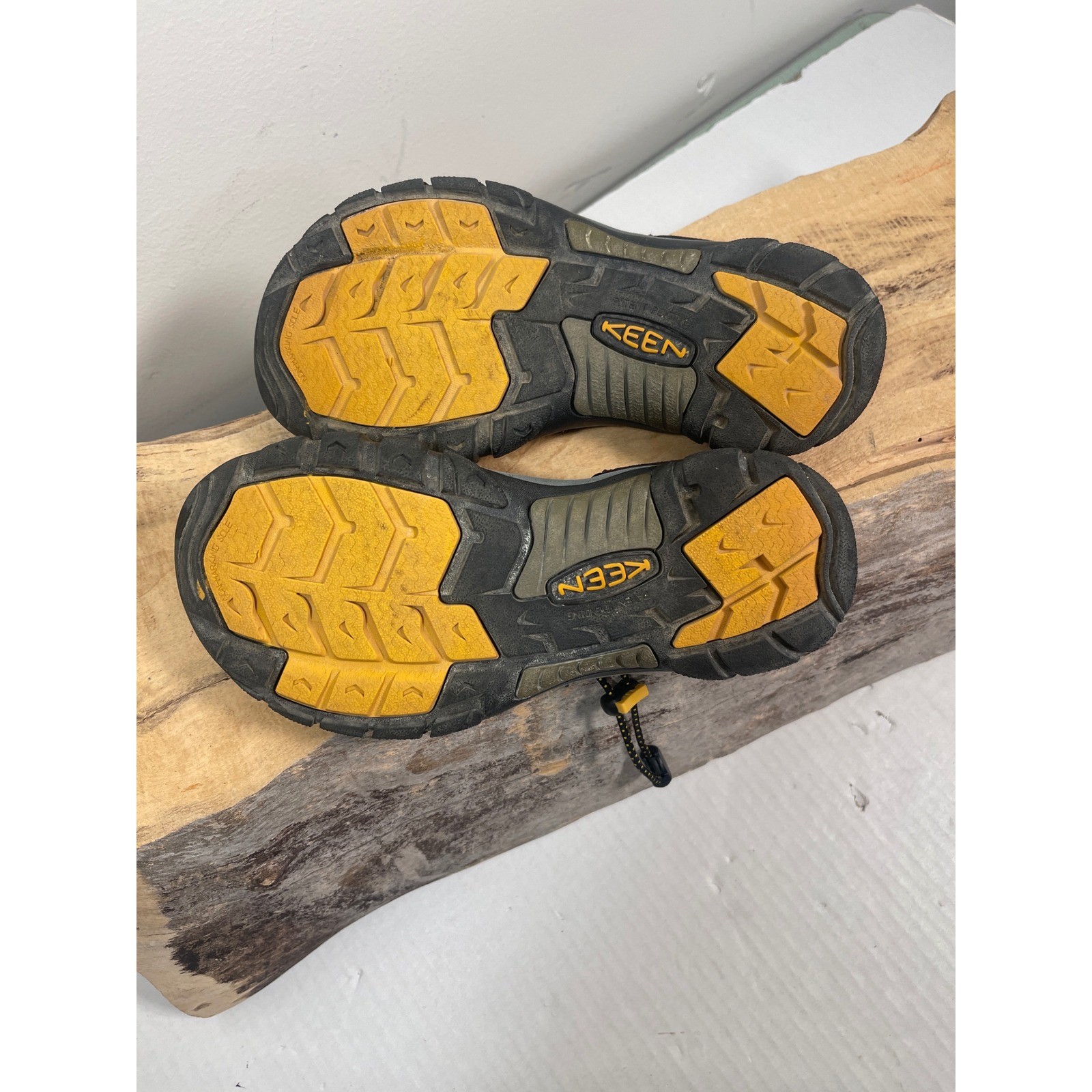 KEEN Sandali da trekking impermeabili donna taglia 7 marrone nero giallo accento outdoor LEGGI
