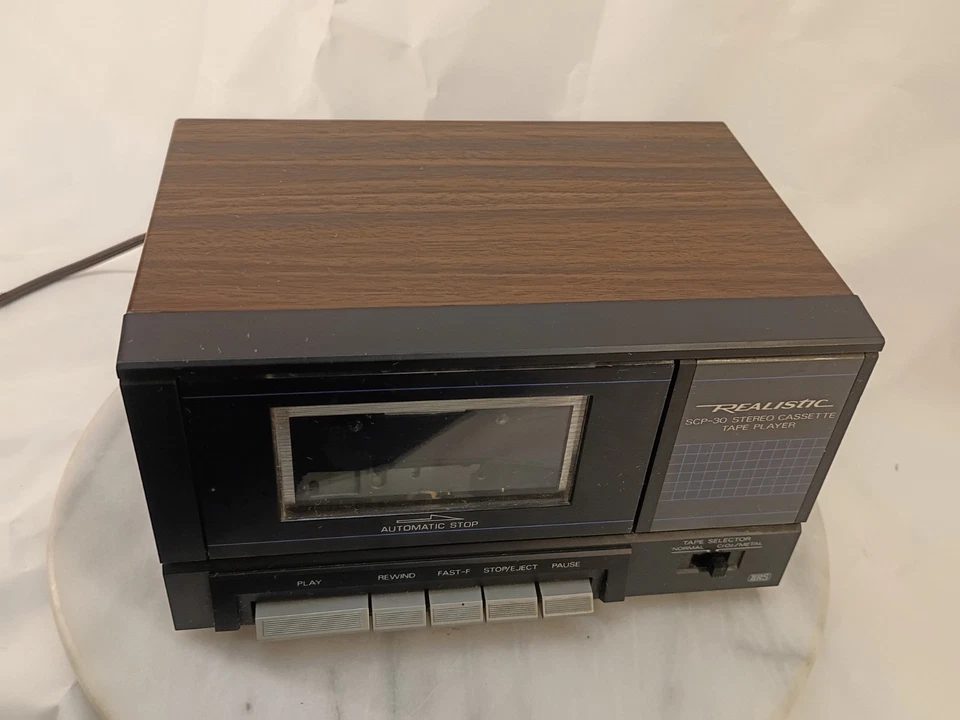 Cubierta de reproducción de casete estéreo vintage realista SCP-30 modelo 14-632 Foto 3 de 4