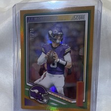 Panini 2025 Score J.J. McCarthy #291 Gold First Down /10 Minnesota Vikings Card
