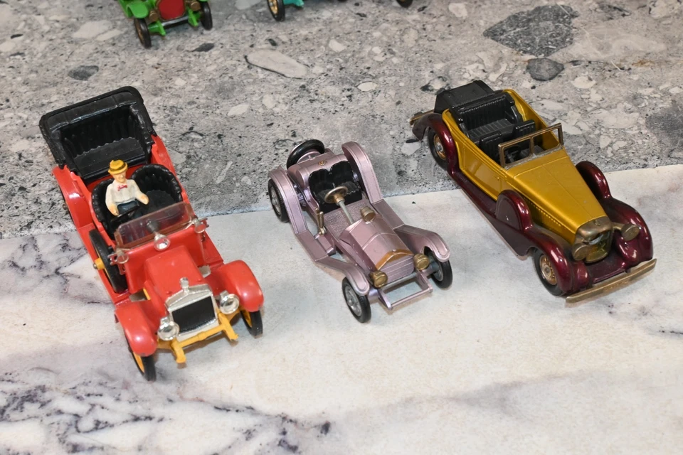 Corgi Lesney JMK alte Matchbox Autos 15-tlg. (H606) - Bild 4 von 4