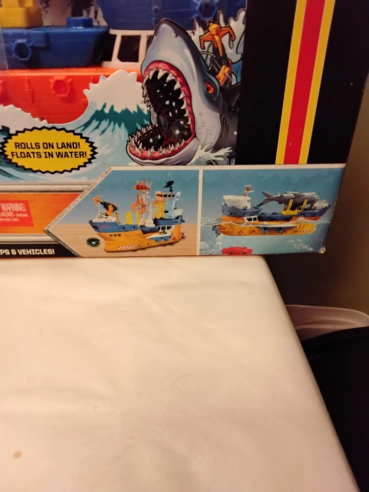 Matchbox Exclusive 60th Anniversary Special Edition  Mega Rig Shark Ship NIP - Image 4 of 4