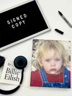 *SIGNED/AUTOGRAPH* by BILLIE EILISH Hardcover Book Photo Autobiography RARE New