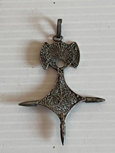 Chaîne et pendentif croix XIXe en argent massif et nacre