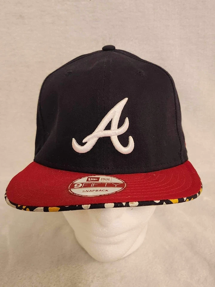 New Era Men's Atlanta Braves 2022 Postseason Side Patch 9Fifty SnapBack Hat - Image 4 of 4