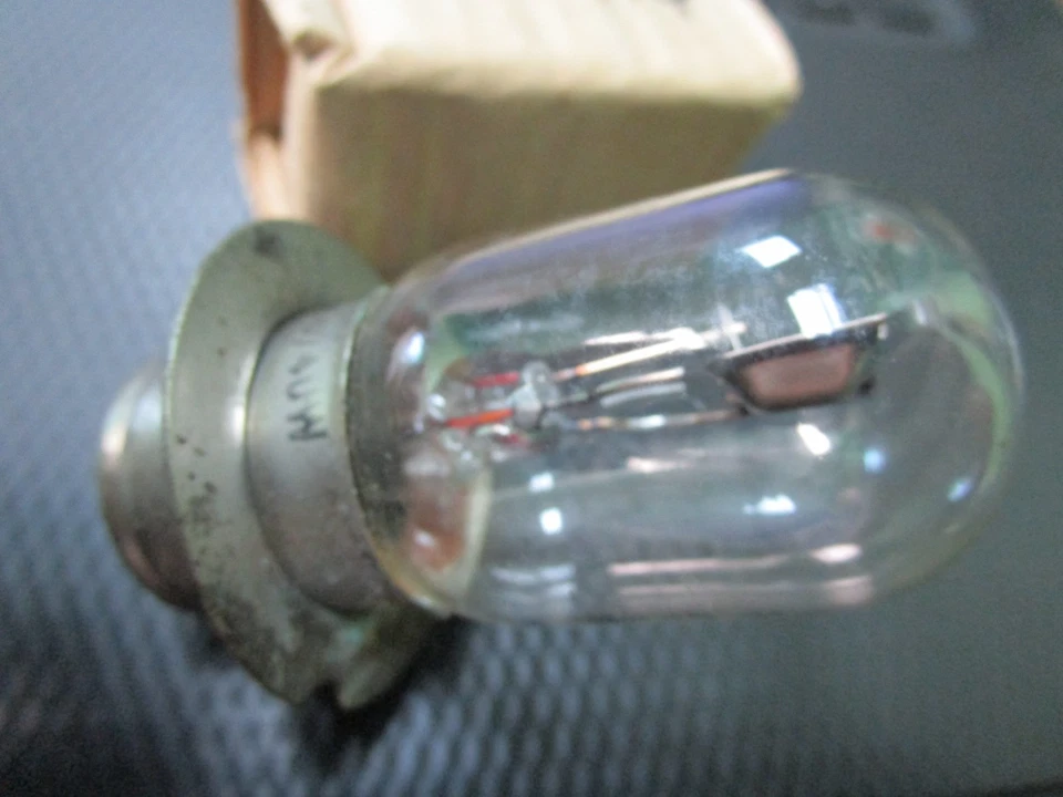 BSA, Norton, Triumph bombilla faro moto 50/40 vatios para trípode Lucas LLB414 Foto 2 de 2