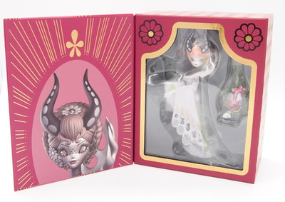 Kidrobot x Junko Mizuno WITCH QUEEN WHITE 8'' Art Figure Statue NIB - DAMAGED
