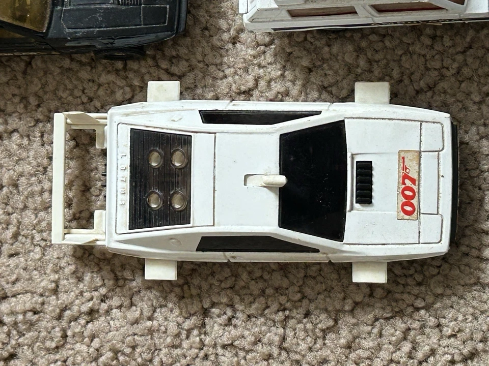 Corgi England Lotus Esprit James Bond 1/36 F1 Vintage & More 1970s Diecast Cars - Image 3 of 4