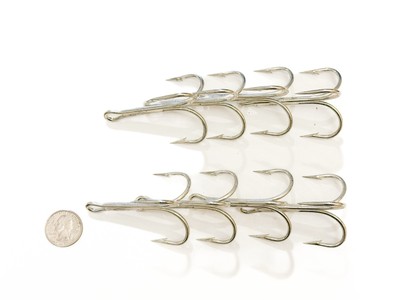 NEW MUSTAD CLASSIC 3563-DT TREBLE HOOK 9/0 SHANK RINGED EYE Lot of 8 Hooks