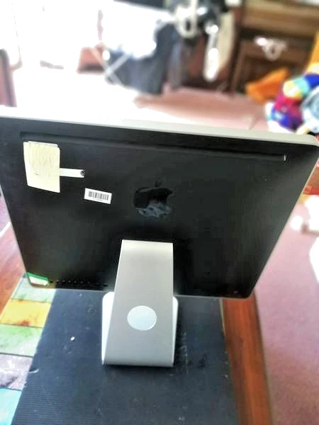 Apple iMac 20" A1225 , Core 2 Duo @2.8GHz, 4GB RAM, 2TB HDD, without keyboard - Image 2 of 3