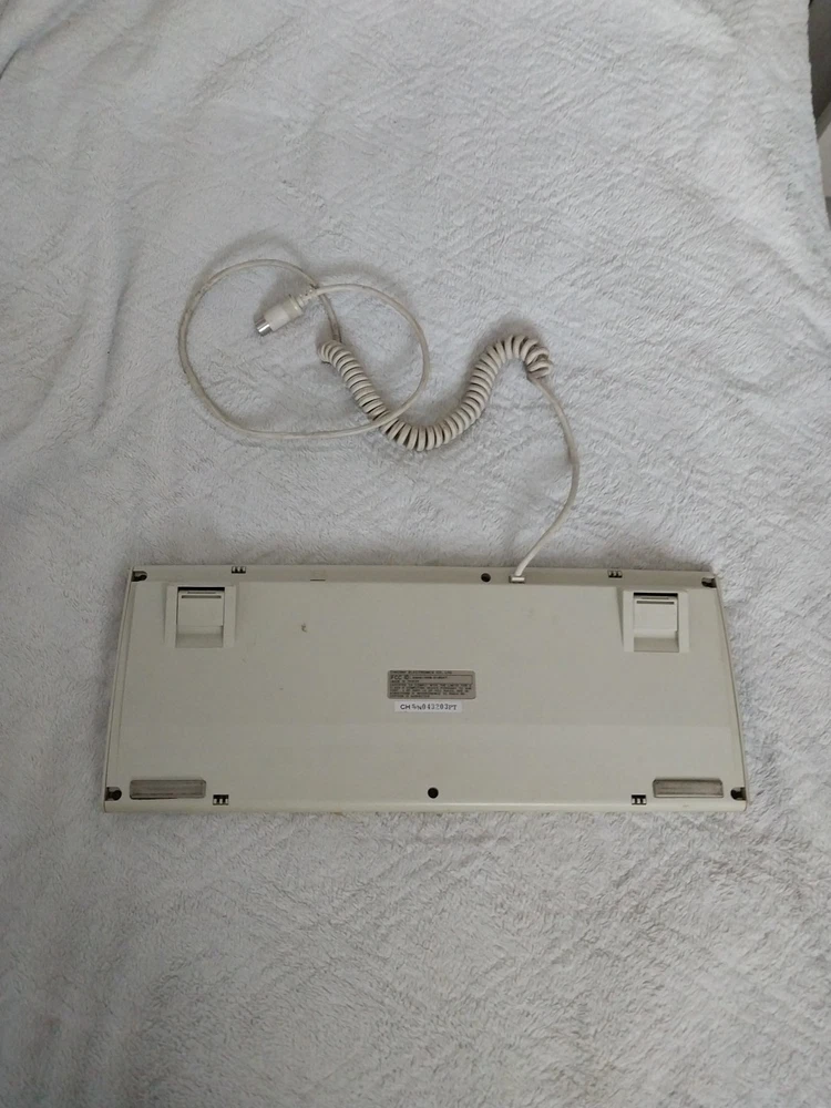 Chicony KB-5161A Mechanical Keyboard with Vintage Switch Keys for Electronics Enthusiasts