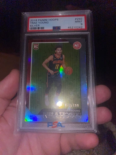 2018-19 Panini NBA Hoops - Trae Young #250 Silver /199 (RC)