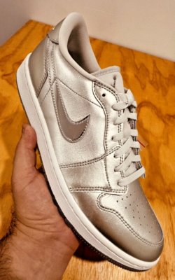 Nike Air Jordan 1 Low G NRG Golf Shoes 'Gift Giving'- FD6848 Nike Air Jordan 1 Low G NRG Golf Shoes 'Gift Giving'- FD6848
