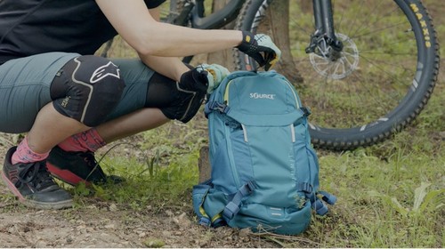 SOURCE Summit 15L Atlantic Deep Blue Boisson Système pour Vélo Randonnée - Picture 4 of 4