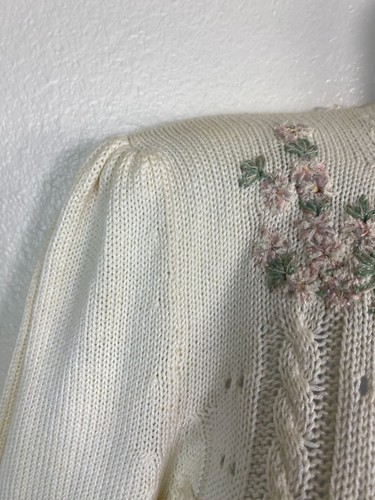 Vintage Susan Bristol Hand Embroidered Floral Cardigan Sweater Medium Cable Knit - Picture 12 of 18