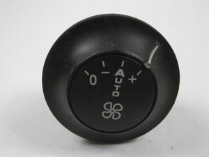 PEUGEOT 807 HINTERER LÜFTERSCHALTER 1488941077 / AU 64043