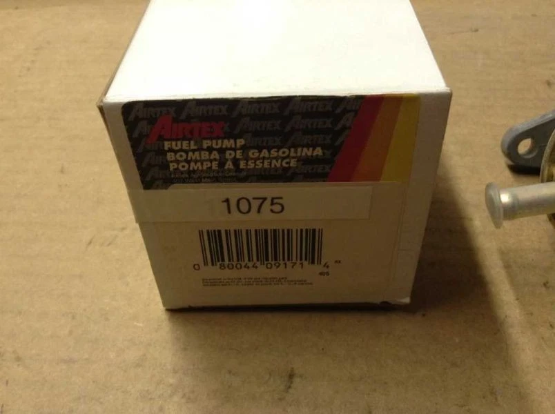 NUEVA bomba de combustible mecánica Airtex 40371 | Se adapta a Buick Riviera Skylark Wildcat 1965 Foto 2 de 4