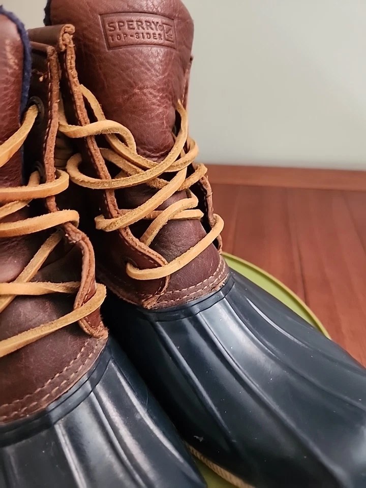 Botas de invierno Sperry para mujer de agua salada talla 8 usadas en excelente estado azules/marrones Foto 4 de 4
