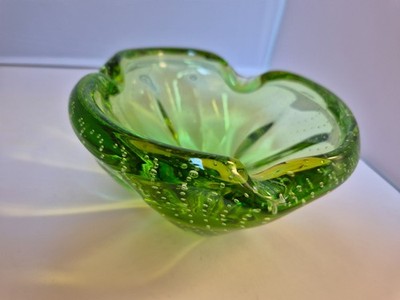 Böhmisches Glas Schale Aschenbecher Flaschengrün 70er Jahre