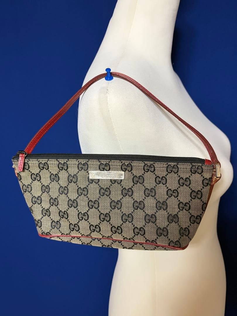 Authentic GUCCI GG Pattern Pouch Beige Black - image 1
