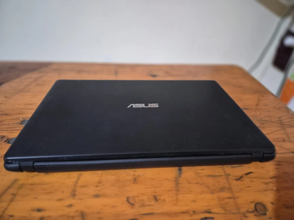 Notebook ASUS X551MAV Intel 2.16GHz DDR 8GB SSD 256GB SSD Windows 11 Pro SX1011H - Immagine 2 di 4