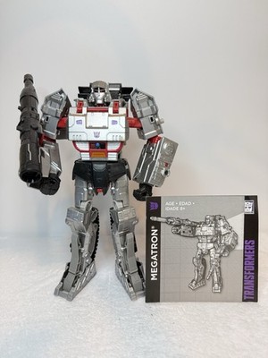 Transformers combiner wars Megatron w/ gun missile & instructions. 
