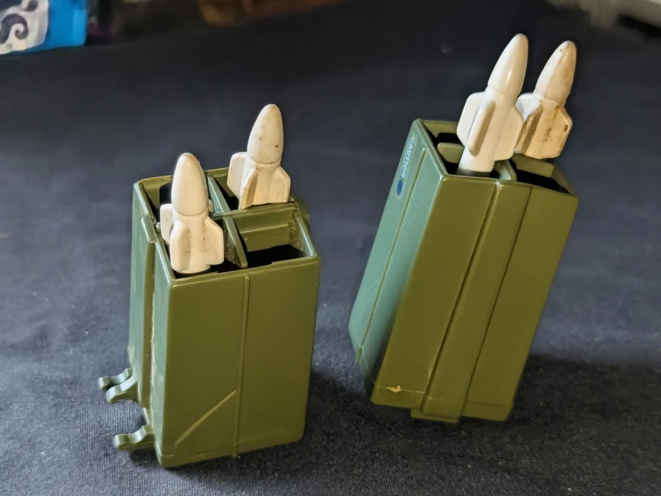 GI Joe Hasbro 1984 Killer Whale Missile Box/ Launcher(2)(4) Missiles-vintage - Image 4 of 4