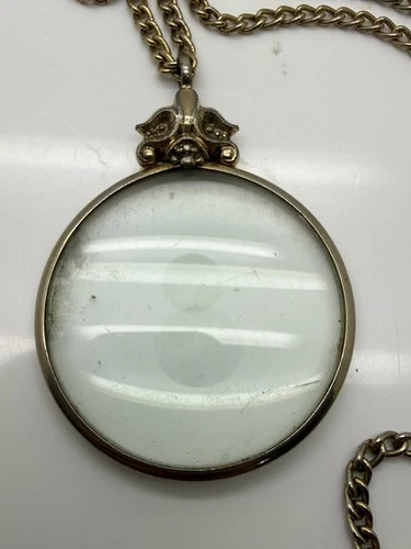 Vintage Avon Necklace Magnifying Glass Gold Chain 1970s Women Costume Jewelry P1