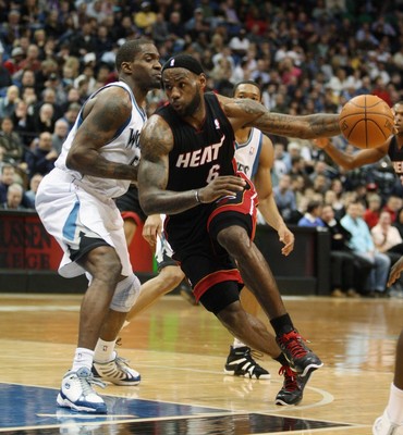 LEBRON JAMES MIAMI HEAT SCOTTIE PIPPEN NBA BASKETBALL GLOSSY PHOTO 8x10  picture