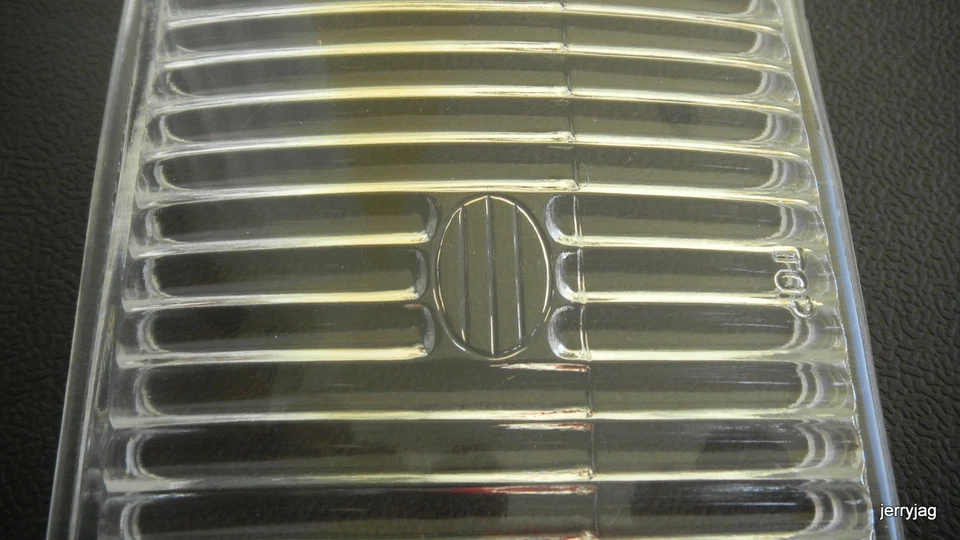 Lente luz antiniebla - cristal Jaguar XJS y XJ6 1988-1996. Aftermarket Foto 3 de 4