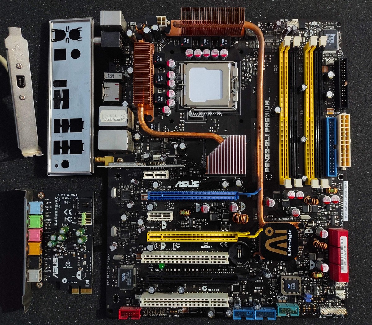 Nforce 590 Nforce Motherboard ASUS CROSSHAIR AM2 ATX AMD Motherboard