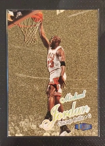 1997-98 Fleer Ultra - Michael Jordan #23G Gold Medallion. Chicago Bulls