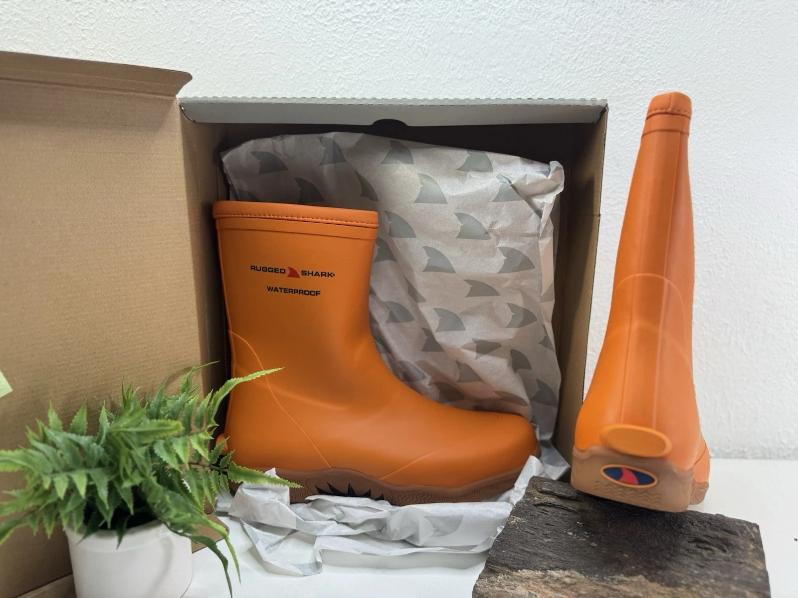 NIB MEN RUGGED SHARK WATERPROOF DECK Hunting BOOTS /SHOES COLOR:Orange US 13