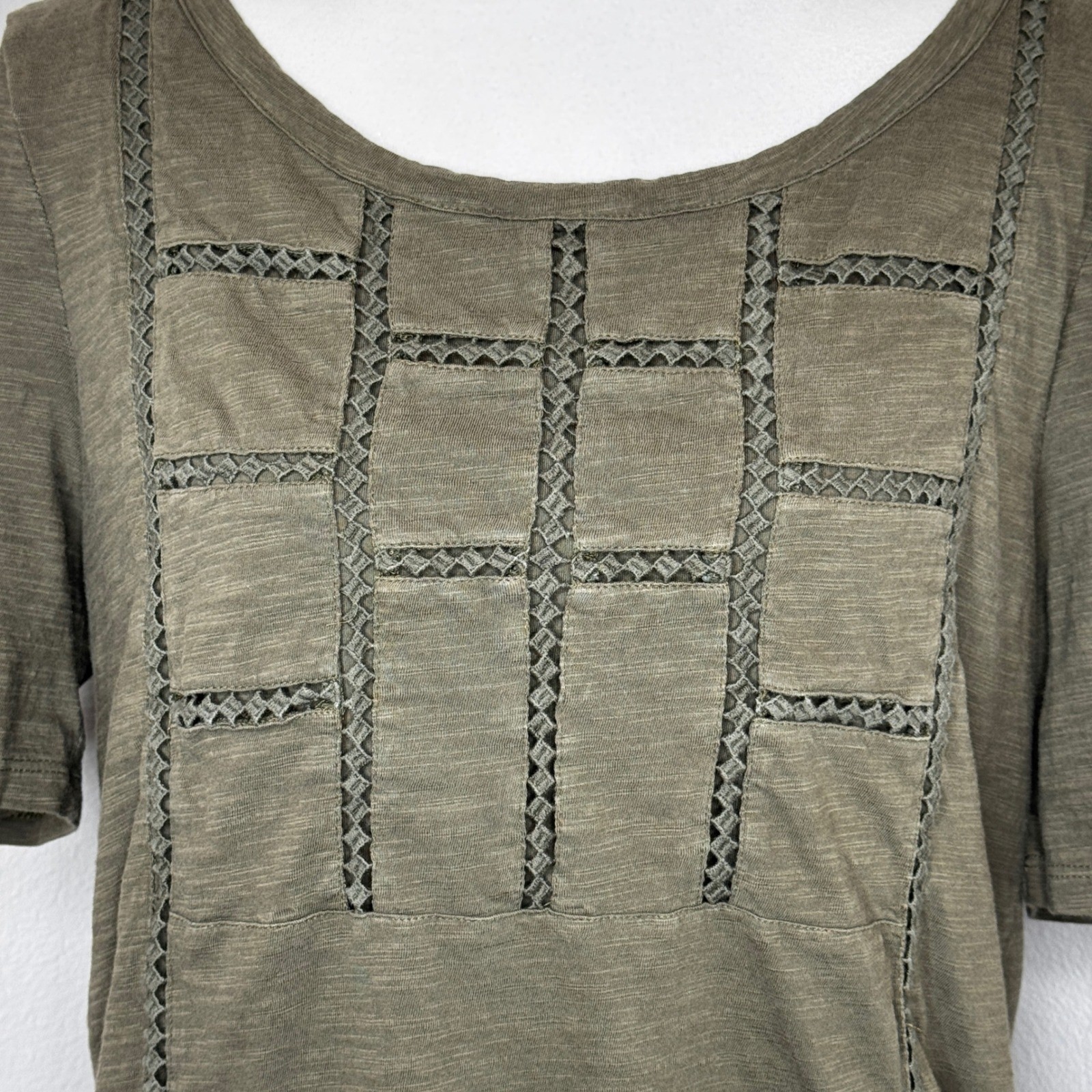 TALBOTS Womens T-Shirt LARGE Olive Green Cotton Window Pane Design Minimalist