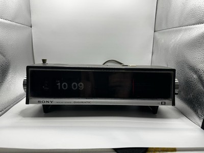 Sony Digimatic Flip Clock AM- FM  Radio Alarm Model 8FC 59W