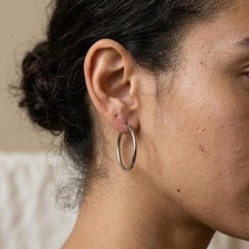 Beautiful Stainless Steel Hoop Earrings 2.5 cm Small Medium Silver Tone Hoops