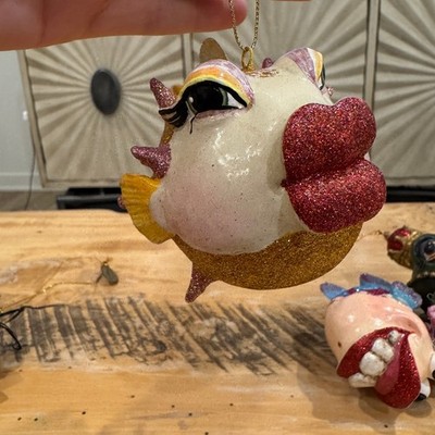 VTG Whimsical Glitter Kissing Puffer Fish Ornament Hanging Charm Unique Novelty