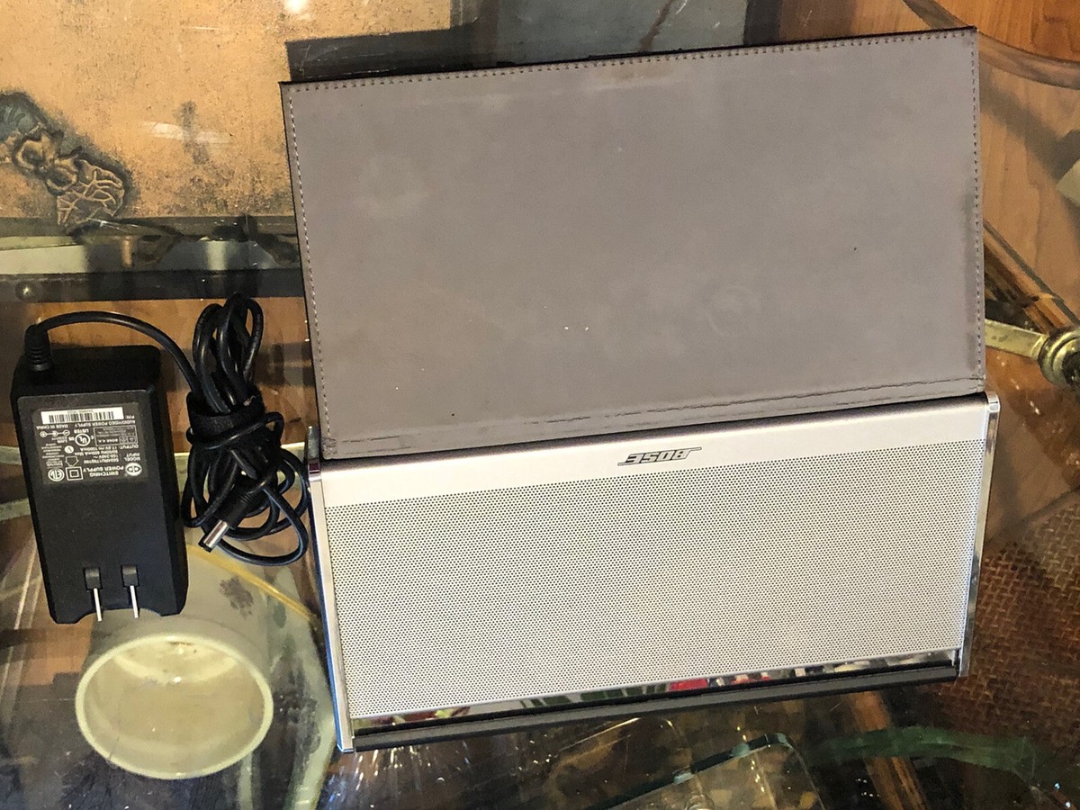 BOSE SOUNDLINK WIRELESS MOBILE SPEAKER SILVER WITH BROWN LEATHER