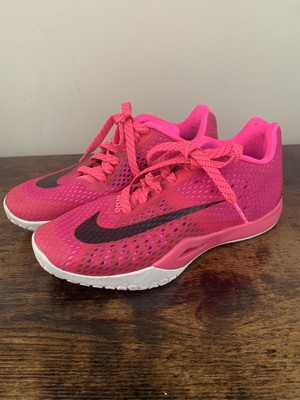 nike breast cancer basketball shoes