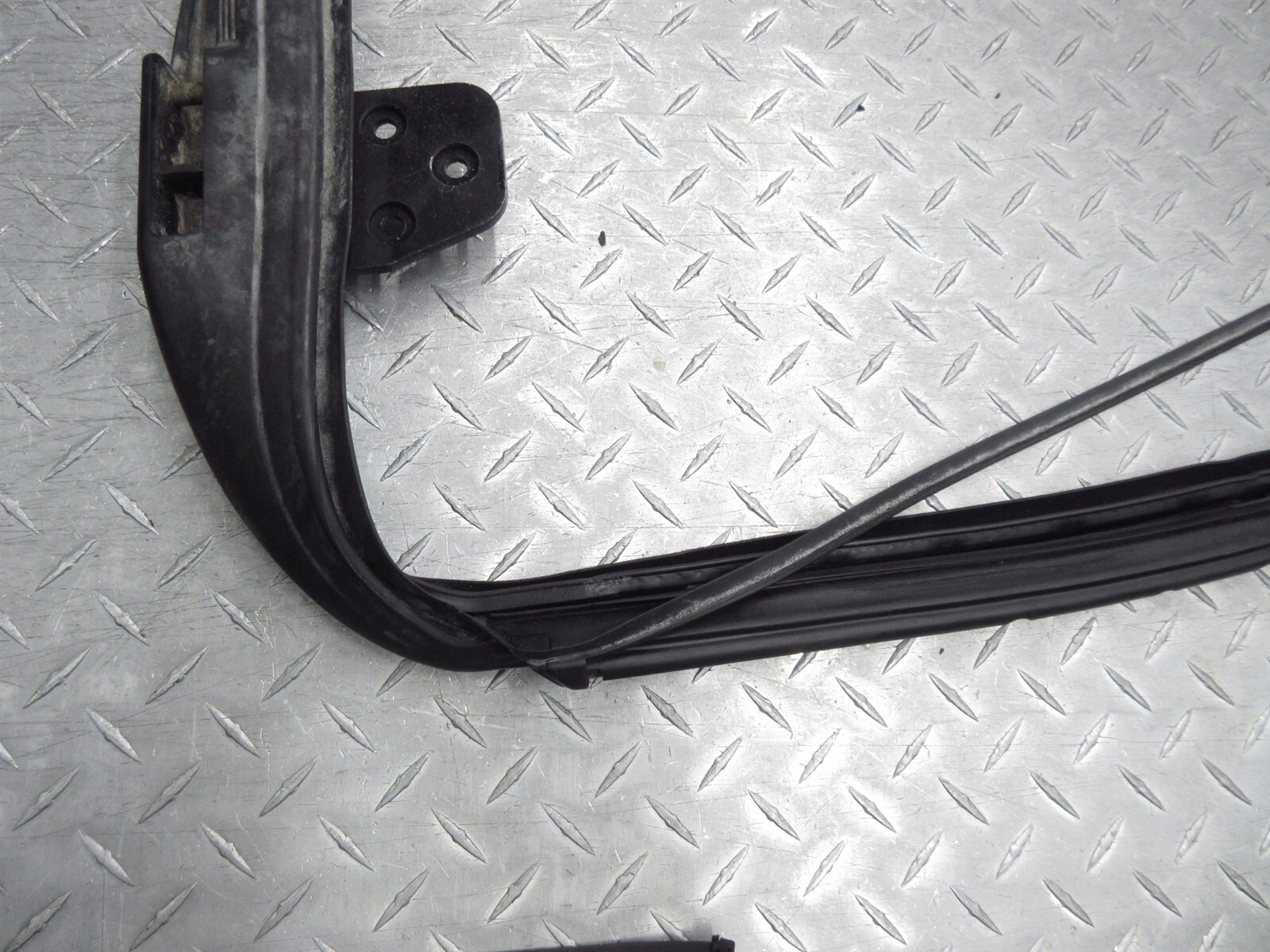 2008 Ferrari F430 Spider 65797300 Front Windshield Windscreen Glass Seal Gasket