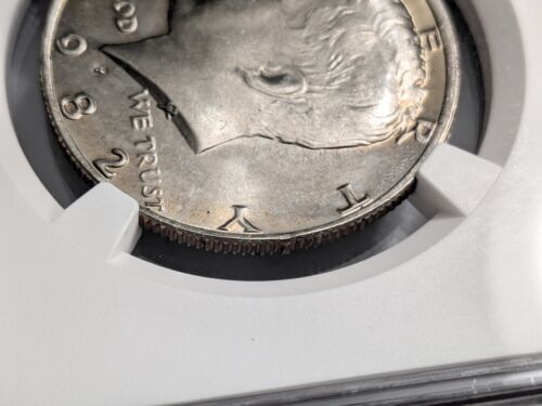 1982-P Kennedy Half Dollar NGC MS-65 Broken Collar Two Break Planchet Mint Error - Picture 8 of 13