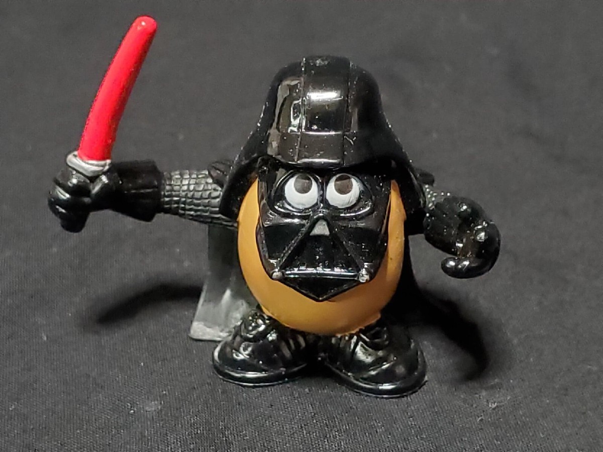Vintage 2005 Hasbro Disney Star Wars Potato Head Darth Vader