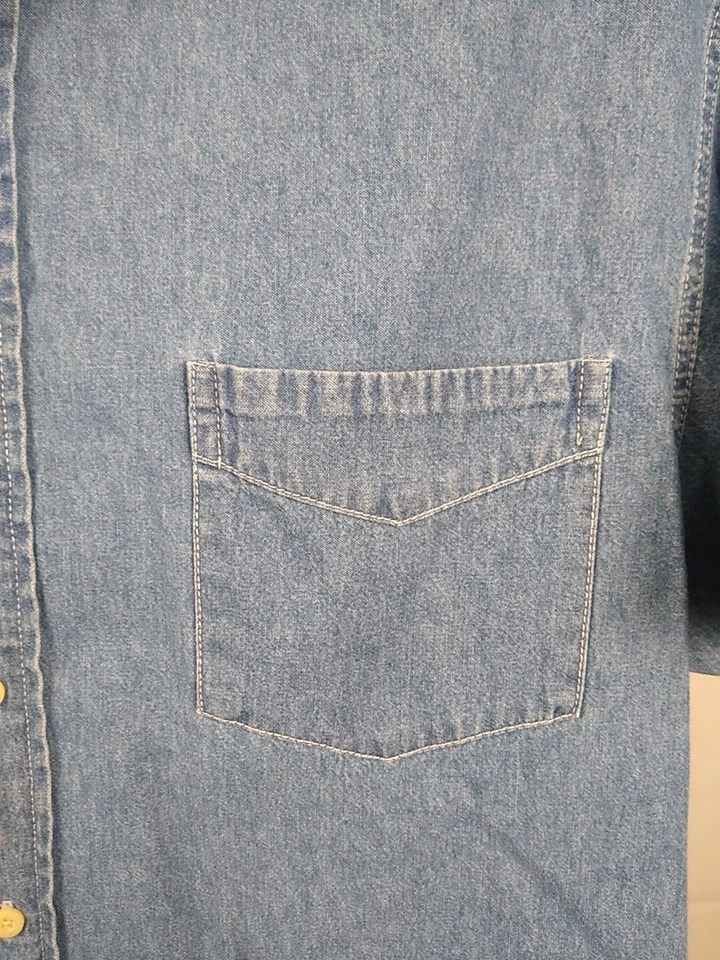 Basic Editions Men's Denim Button-down Short Sleeve Shirt Size Large - Image 3 of 4