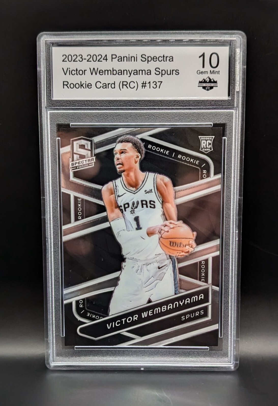 Victor Wembanyama Spurs #137 2023-2024 Spectra Rookie Card